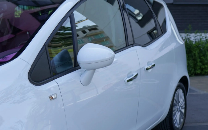 Opel Meriva cena 27900 przebieg: 174111, rok produkcji 2011 z Radom małe 631